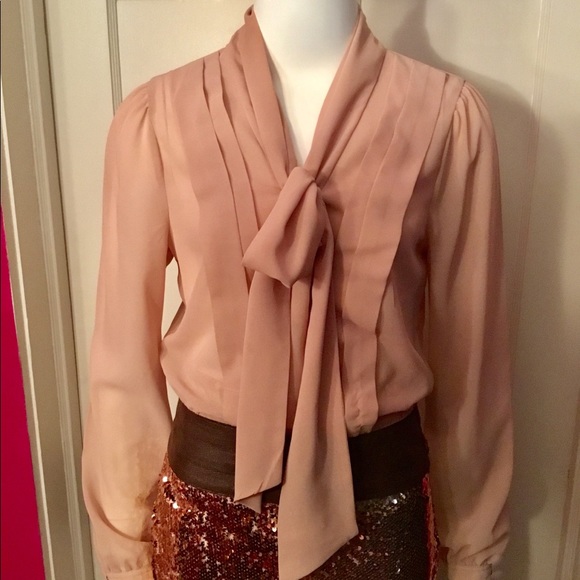 Women Tie blouse - Picture 6 of 7